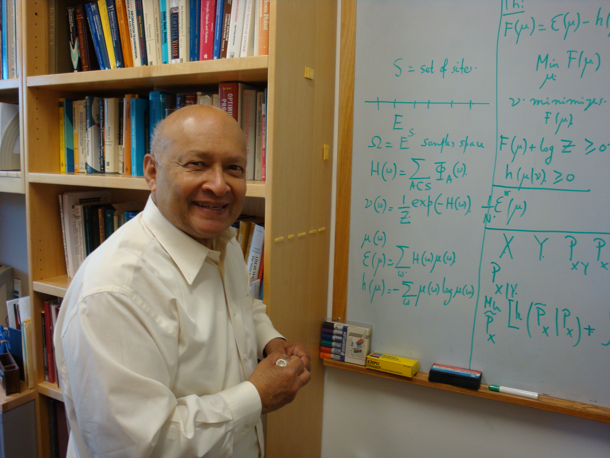 Thomas Kailath at whiteboard
